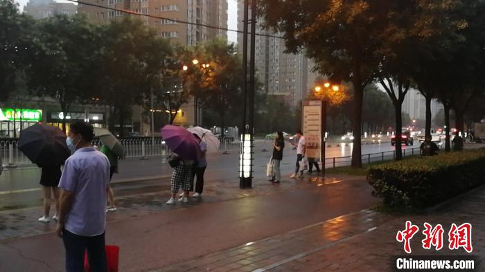 陕西西安市迎来降雨。　阿琳娜 摄