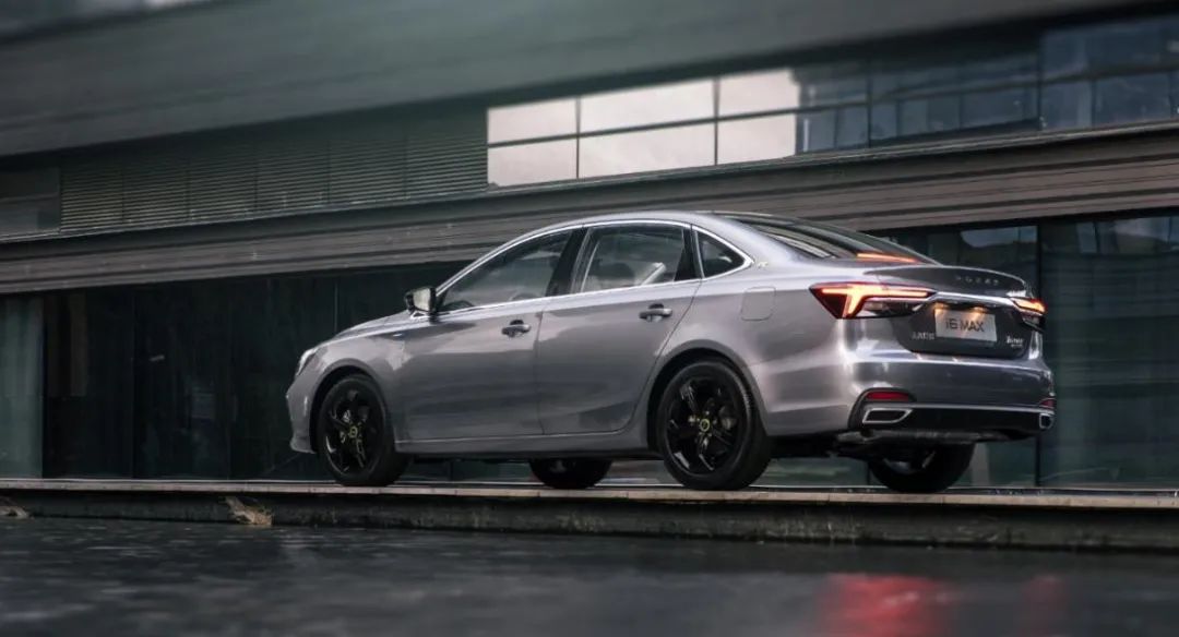 让你种草的大美国潮轿车,荣威i6 max设计美学不简单