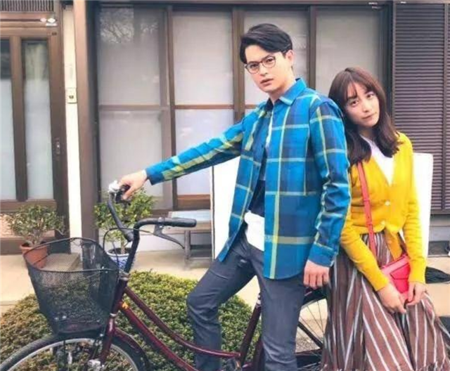 山本美月濑户康史官宣结婚喜讯,晒婚纱照表白:想建立一个家