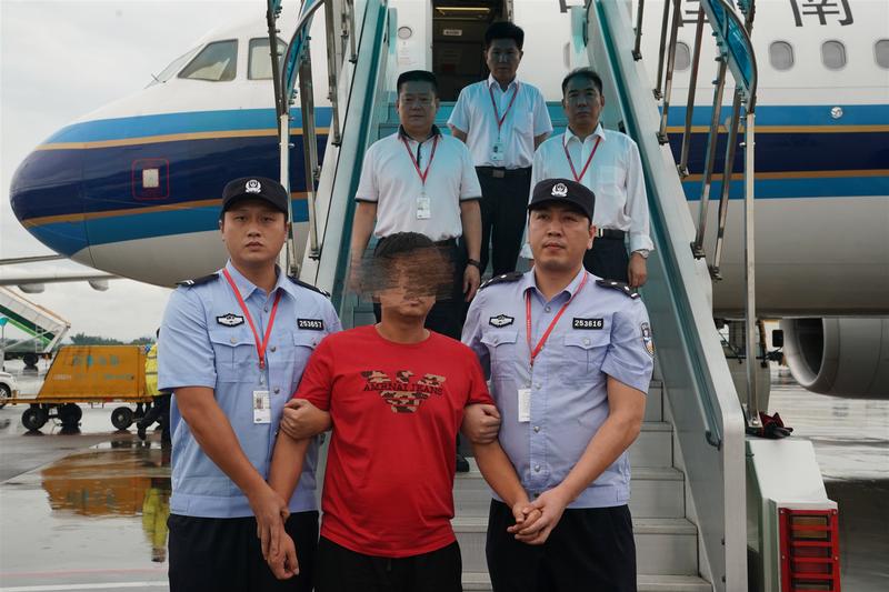 林舜涛被押解回国