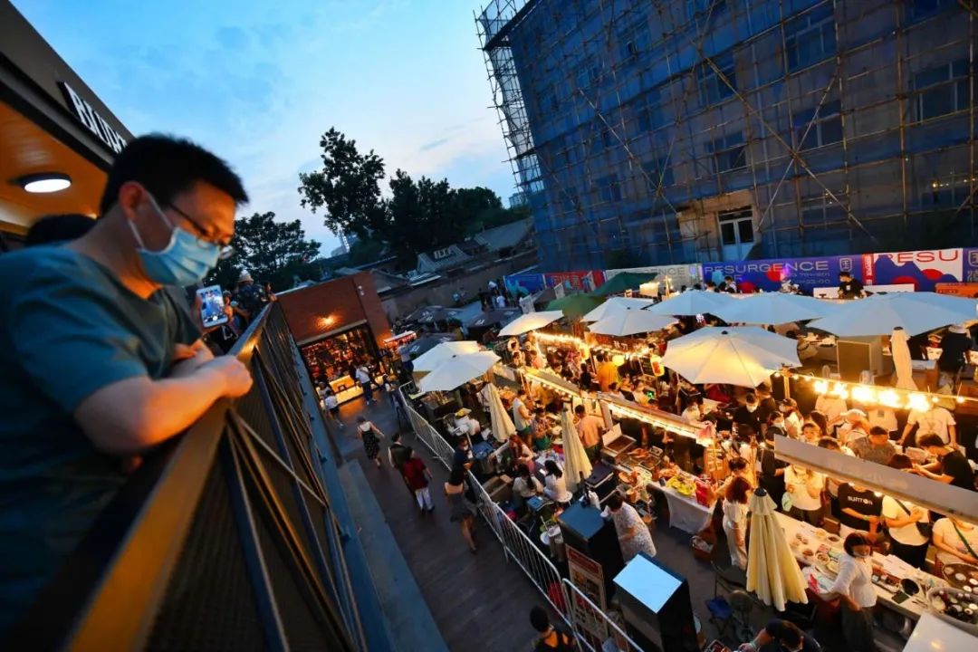 耶!小编今晚带你嗨翻炫彩夜京城