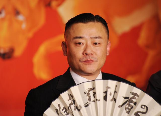 周立波还好吗收入成谜暗秀奢侈生活富豪老婆名下就剩俩公司