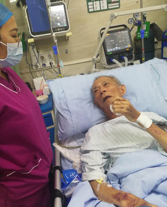 老人打呼后没声音,护士查房救回