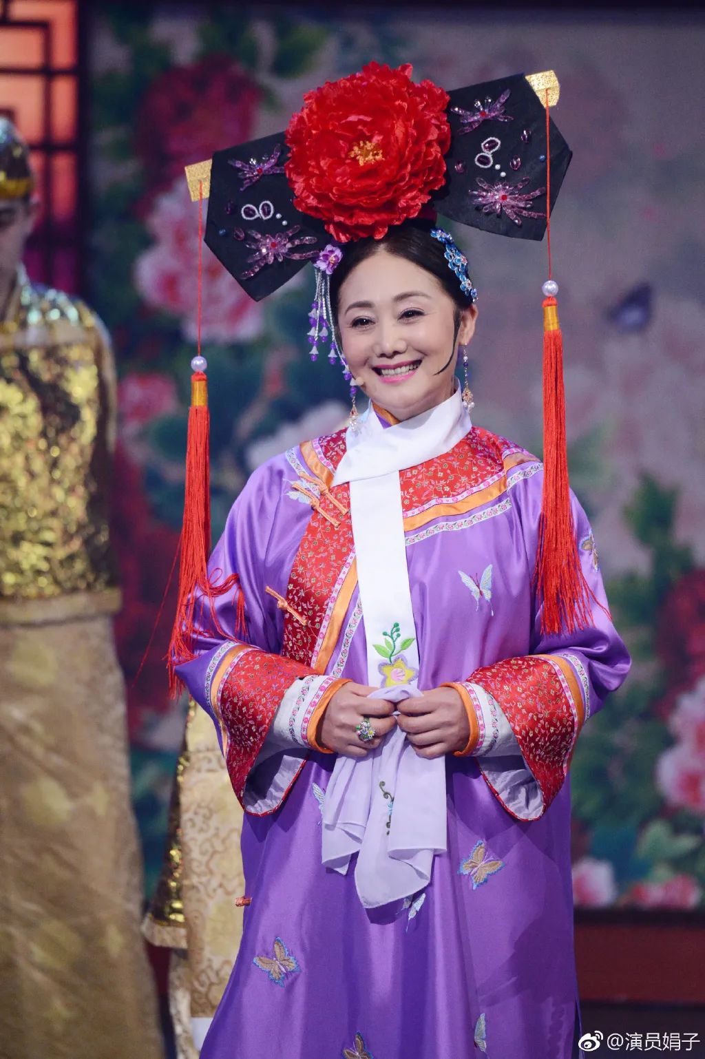 还记得《还珠格格》里的令妃娘娘吗?她现在长这样