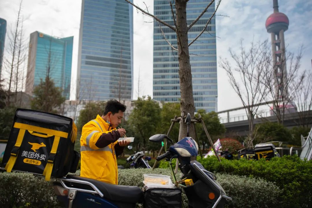 新民快评让每一单外卖暖胃又暖心