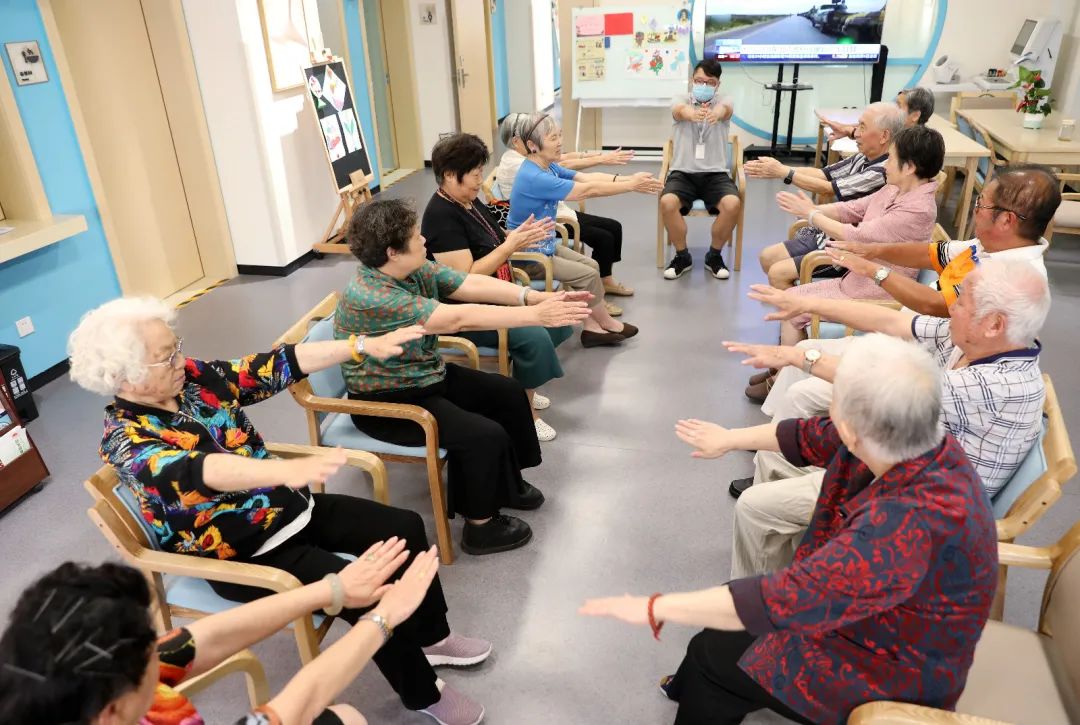 100岁还是要活得漂亮上海这家托老所方便社区老人原居安老