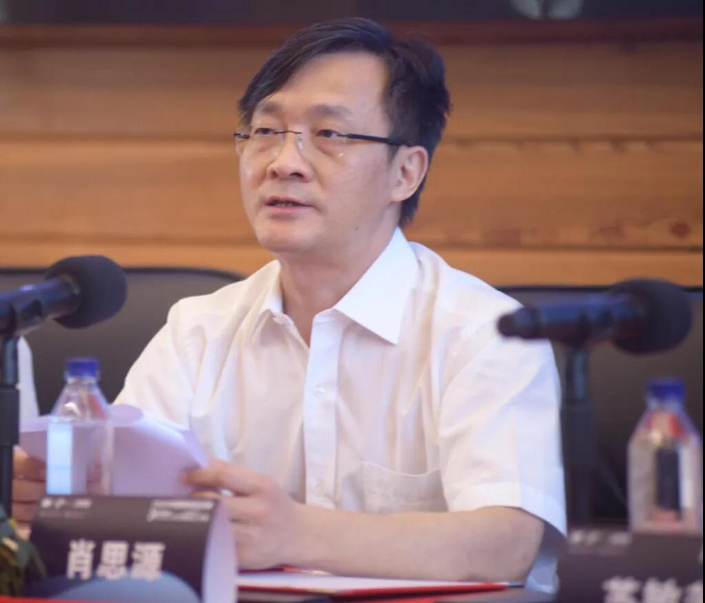 图片为长沙市人民政府副秘书长肖思源进行赛事新闻发布