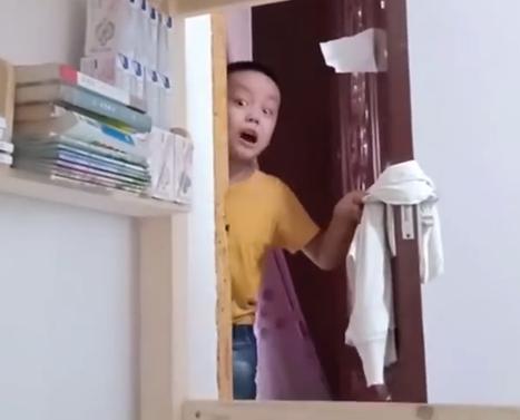 哥哥被安排给弟弟辅导作业，3天后崩溃大哭：我不想教他！不想见到他！休闲区蓝鸢梦想 - Www.slyday.coM