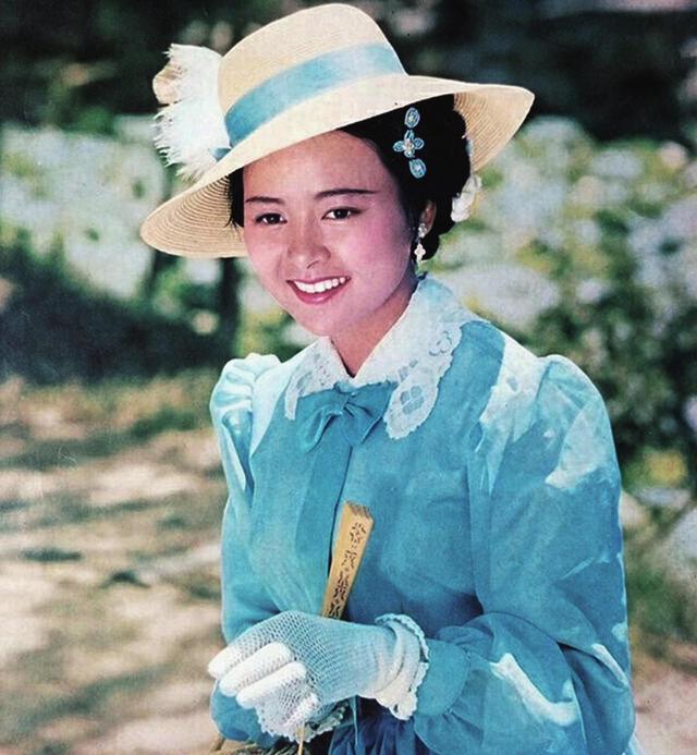 合演《庐山恋》被称银幕情侣,郭凯敏张瑜,为啥没因戏结缘谈恋爱