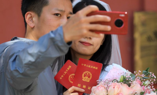 强化结婚颁证仪式感,别轻言"没有效果"|结婚_新浪财经_新浪网