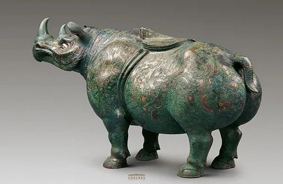 错金银云纹青铜犀尊 图片来源：中国国家博物馆