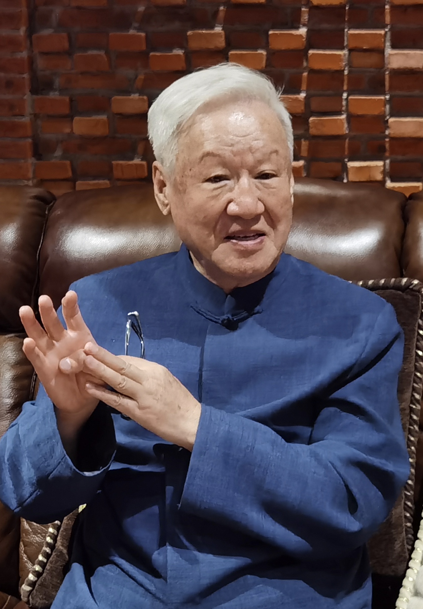 谢飞:希望电影人应更尊重文学,电影节能培养很多爱好者丨对话