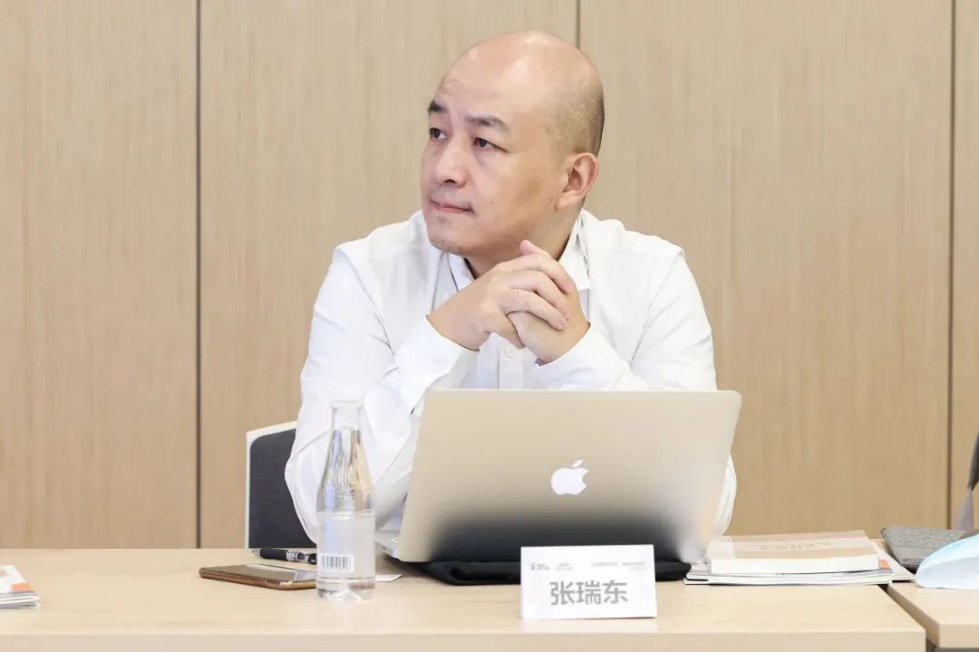 国家信息中心首席信息师,信息社会50人论坛理事张新红认为,代际数字