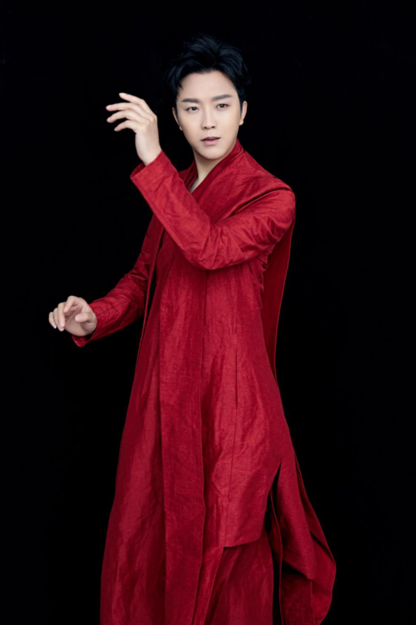 李玉刚电子国风三部曲之《花木兰》上线,描绘细腻内心