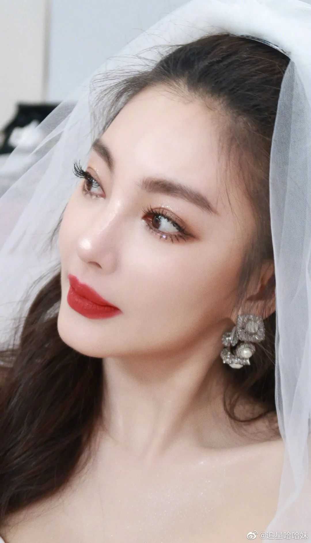 资讯传说中的整容手秒变浪姐女明星的仿妆教程来了