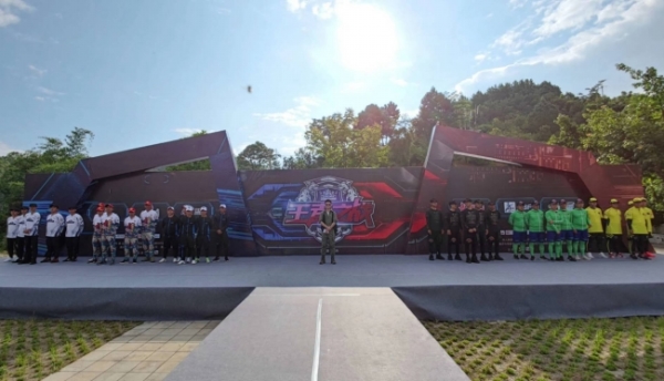 快乐垂钓2020王者之_2020年快乐垂钓王者之战在兴义万峰湖鏖战