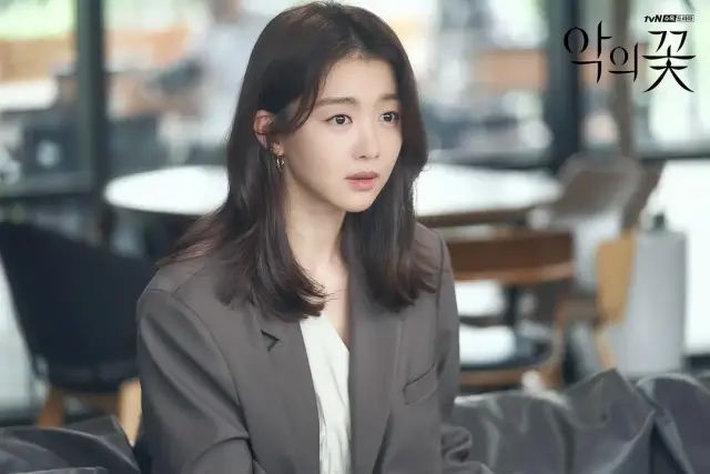 月薪10W和月薪1W的人，真实收入差距是100倍 :普通人做到这3点，就能破局休闲区蓝鸢梦想 - Www.slyday.coM