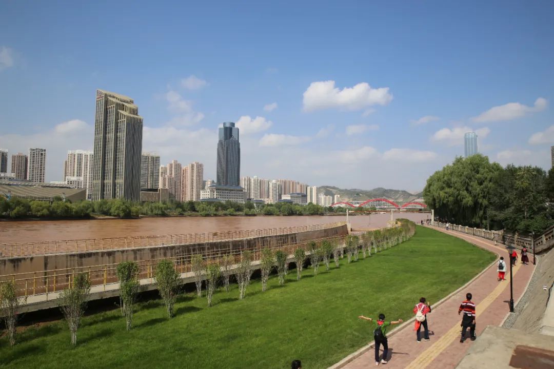 来到兰州,请尽情感受大河雄浑气魄