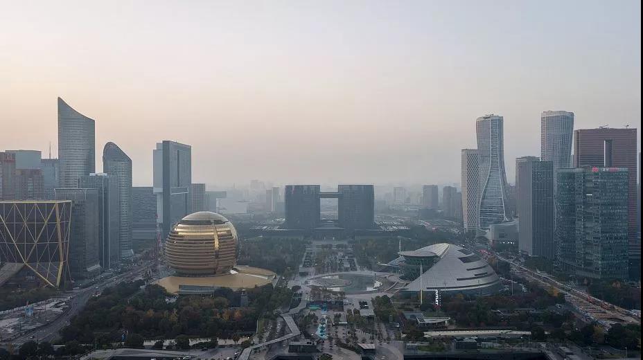 一个“隐形巨人”一个“民企天堂” 这两地为何盛产民企500强