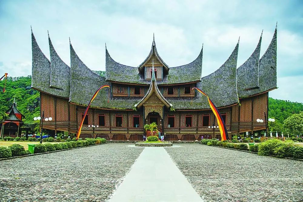 9月15日节目预告|《说走就走》去印尼探访"最大母系社会"