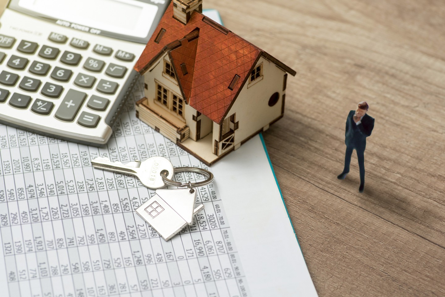 红太阳走出崩溃边缘？批量资产股权生变：杨寿海提千亿市值愿景