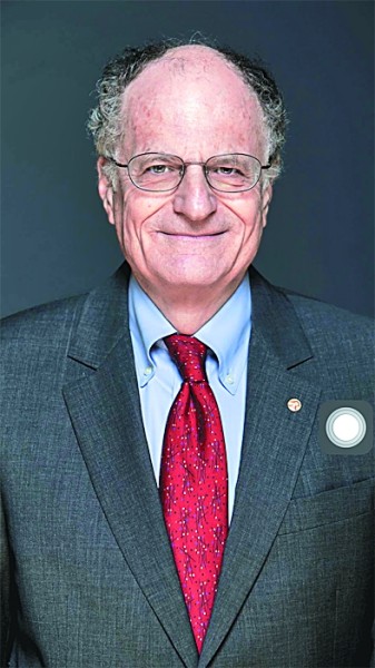 诺贝尔经济学奖得主：用新思路和新技术让世界转危为机