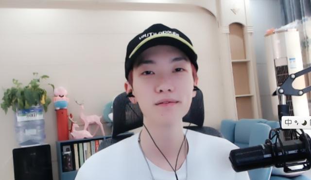 首个2000分虎牙莎莉化身国一蛇打破峡谷之巅排位记录