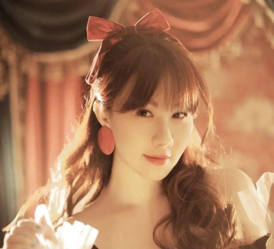 遗憾！知名女星宣布与富商丈夫离婚，曾被香港著名导演一手捧红休闲区蓝鸢梦想 - Www.slyday.coM