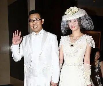 遗憾！知名女星宣布与富商丈夫离婚，曾被香港著名导演一手捧红休闲区蓝鸢梦想 - Www.slyday.coM