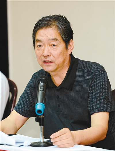 吴克敬新作聚焦小海的梦想