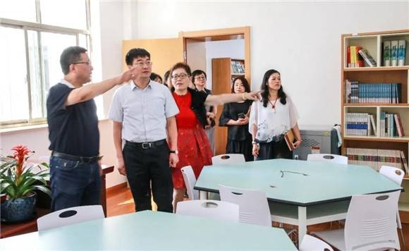 杨浦区重点高中排名_上海这4个区,想要考进头牌高中必须排到前3%!