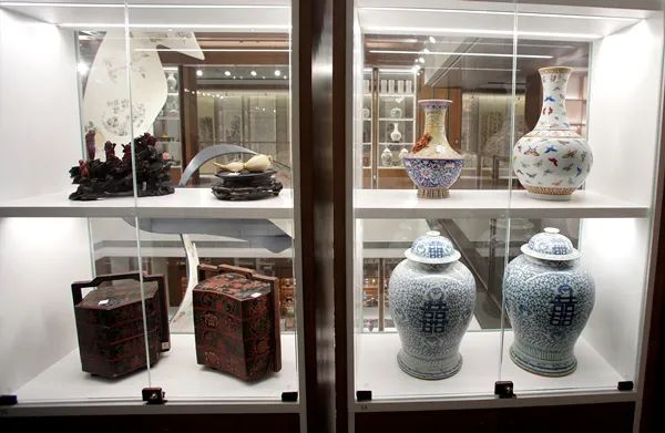 其余的朵云轩收藏家底,则会在9月26日的《大美朵云特展》上亮相120件.