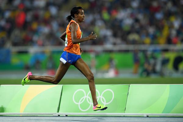 1小时18930米 进击的中长跑女皇 西凡·哈桑