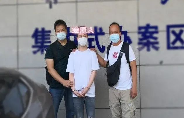 差评敲诈自家公司近20次 珠海一理发店员工被刑拘