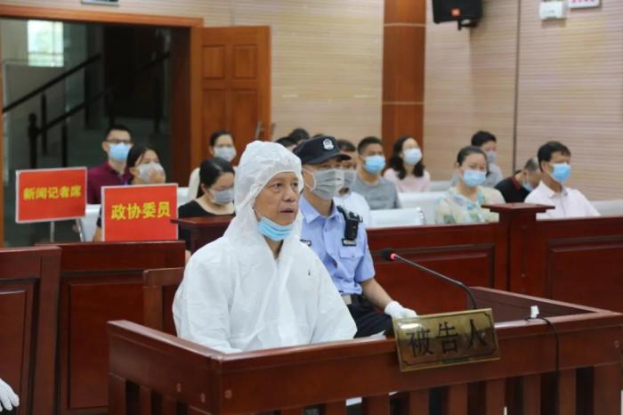 县长,陆川县委书记,玉林市委常委,博白县委书记,玉林市副市长等职务上