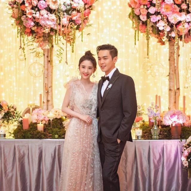 张若昀自爆陪老婆吃月子餐胖了10公斤,他的童年阴影终被爱治愈