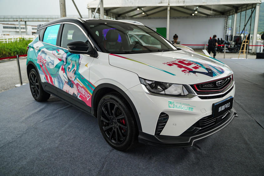 轻度改装可以看到缤越pro的原型车姿态,外形动感充满活力,设计团队还