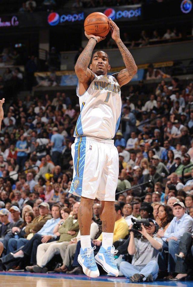 时隔11年,jr史密斯再次亲历湖人掘金西决大战,有望得到重用