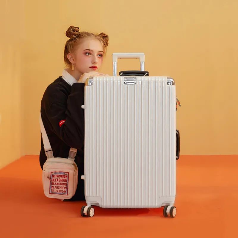 抗住了暴力测试!托运不怕摔,又美又能装的行李箱,才200多块钱!|箱子|暴力测试|托运_新浪新闻