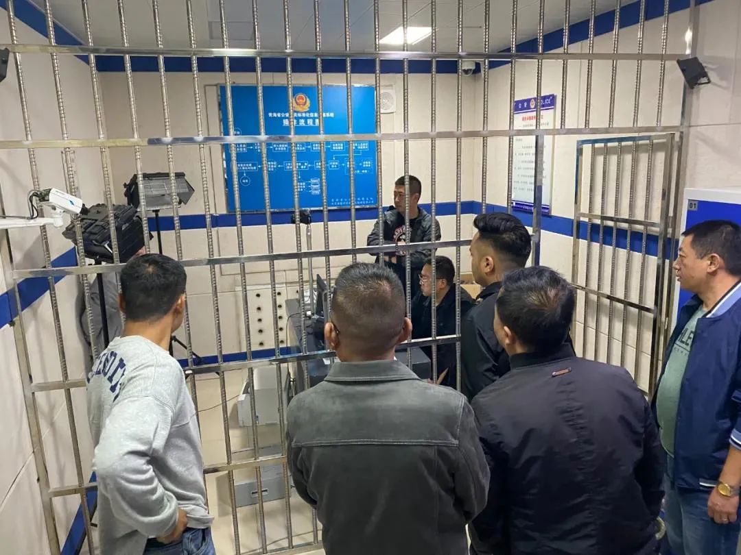 这张面孔你还记得吗参与枪杀他的嫌犯近日落网