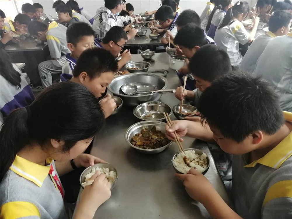 东海县黄川中学:杜绝舌尖上的浪费