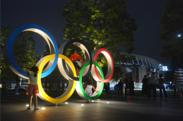 夜色中的东京奥运会主场馆
