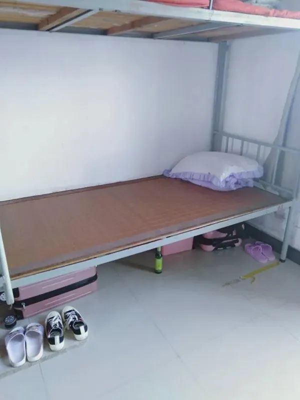 2020年排名第一女生_每经22点|福布斯2020年收入最高已故名人榜发布;全美