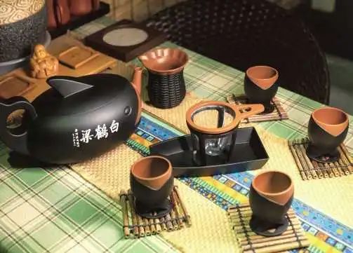 《鱼·悦》茶具 涪陵区委宣传部供图