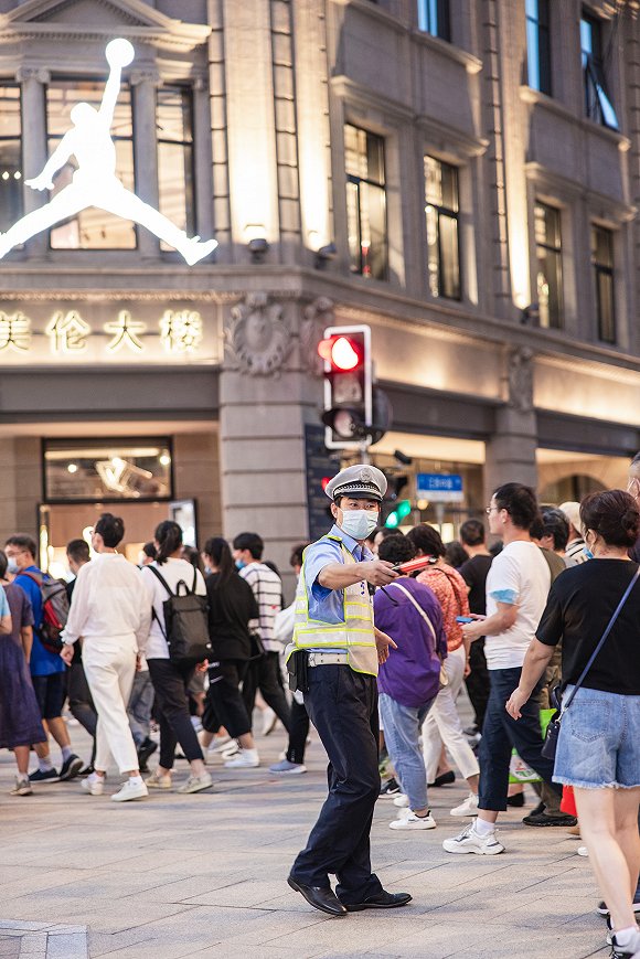 2020中国步行街人气_中国最长的步行街,由万达投资500亿打造,人气不输王