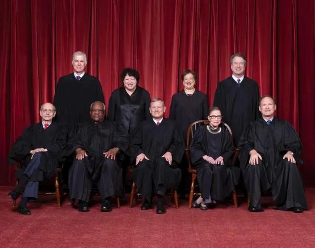 美国最高法院9名大法官。/美国最高法院官网图片