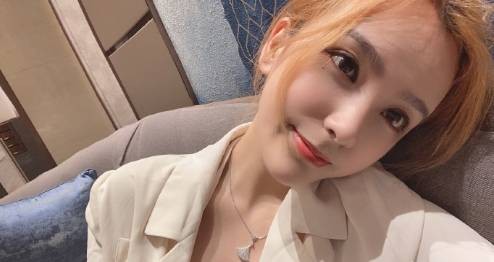 今日图集:电竞美女解说rita