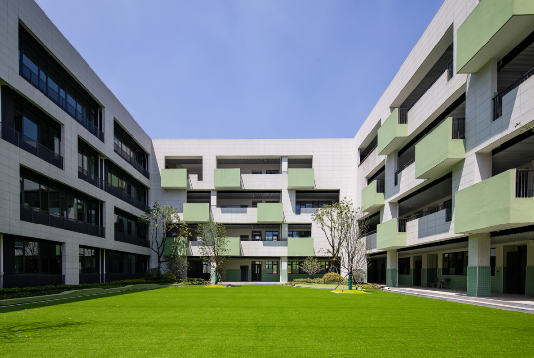 正文  在南京华侨城大型文旅综合项目规划建设中,紧紧依托栖霞区域