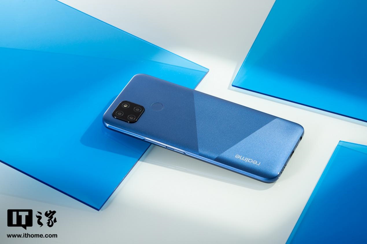 【it之家开箱】realme 真我 v3 手机开箱图赏