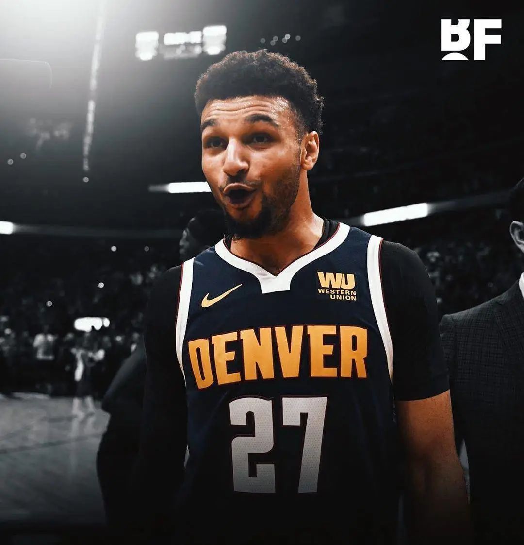 走                    放在了球场上,穆雷也证明了自己不负曼巴之名!